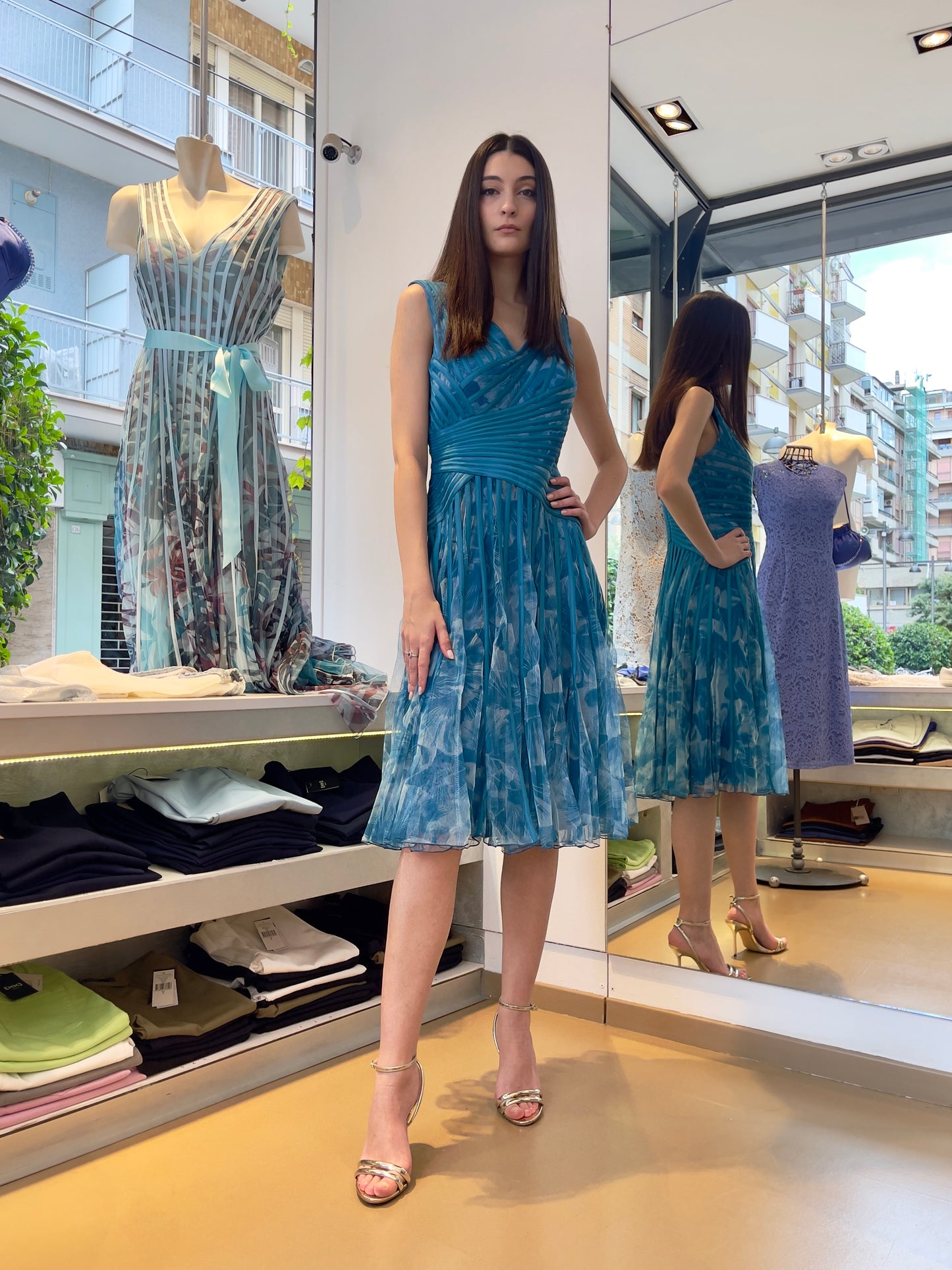 Abito azzurro giromanica in tulle e raso - Promulias