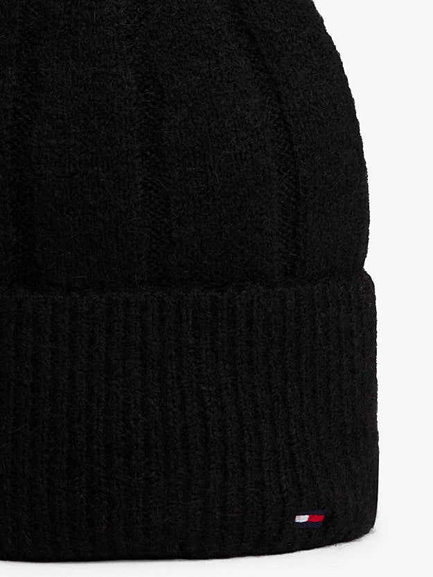 Cappellino in maglia con logo. Bianco, cammello o nero