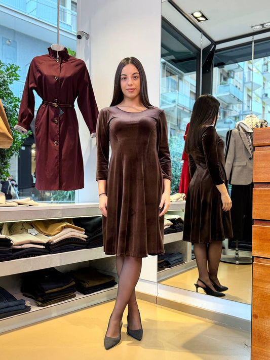 Abito svasato in velluto liscio: Verde Abete o Marrone