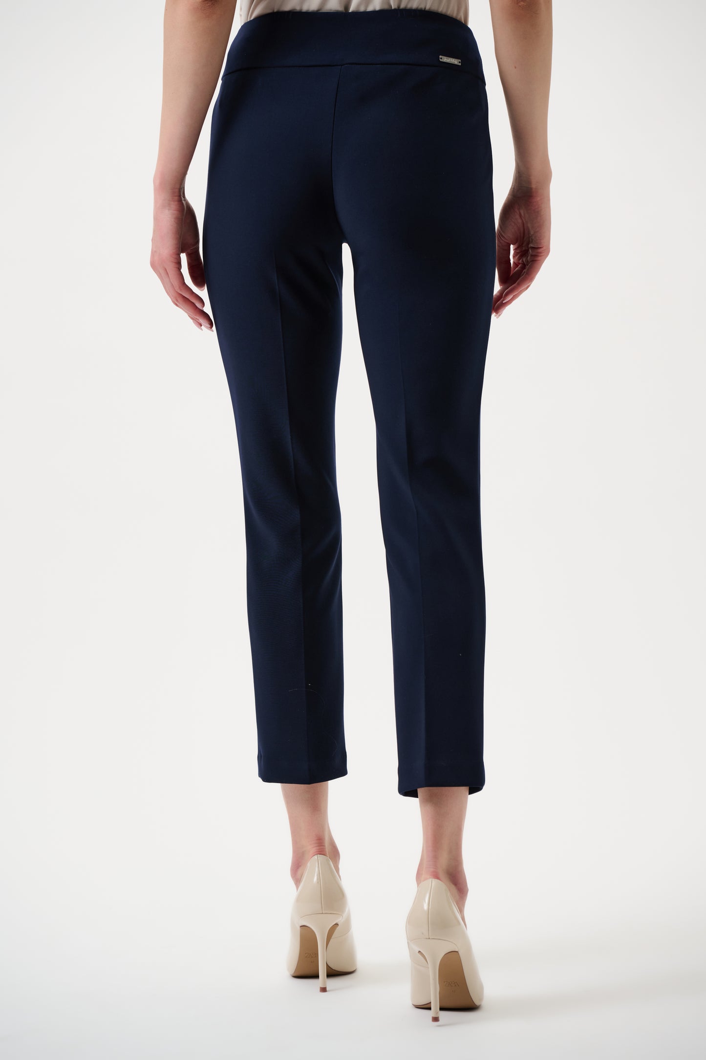 Compact Jersey Capri Pants