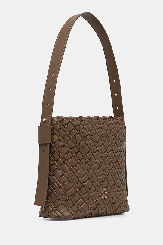 Borsa Piccola a Secchiello in Pelle Vegana Intrecciata e Tracolla Regolabile. Cammello o Nera