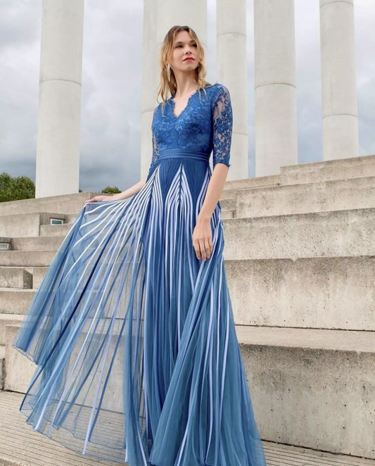 Abito turchese lungo elegante in pizzo e tulle – Promulias
