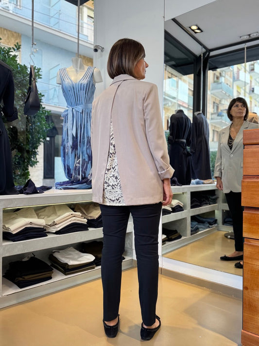 Giacca a blazer elegante con inserto in pizzo