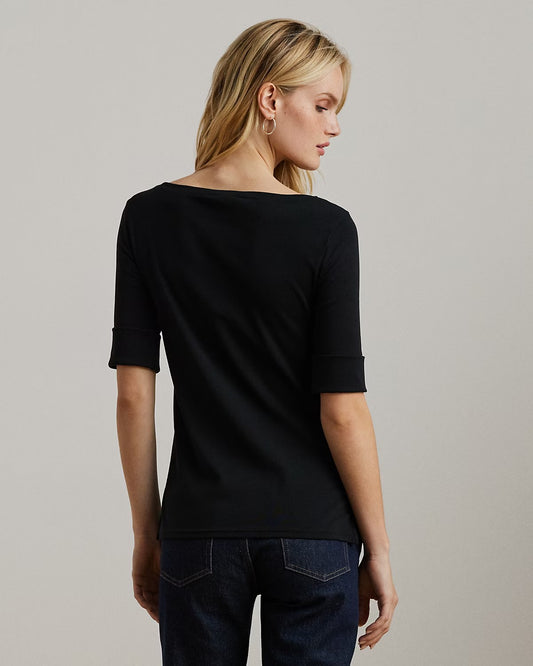 T-shirt nera con maniche a gomito e scollo a barchetta