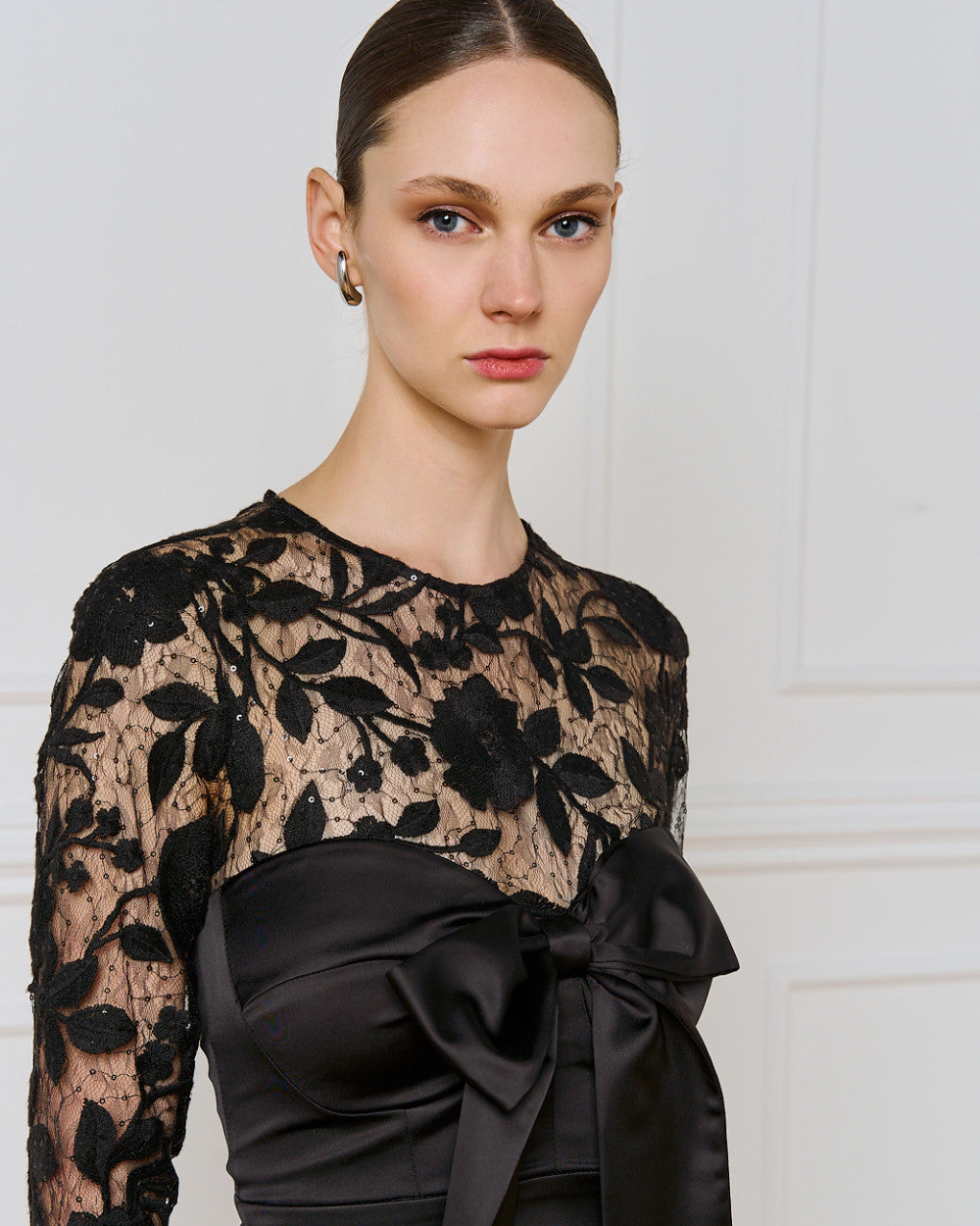 Camicia a Corpetto con Pizzo e Fiocco