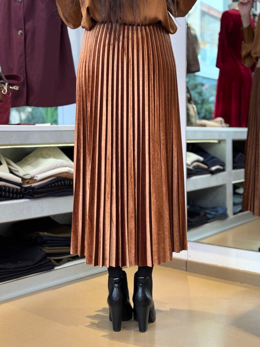 Gonna Plissé Effetto Velluto: Un Tocco di Glamour