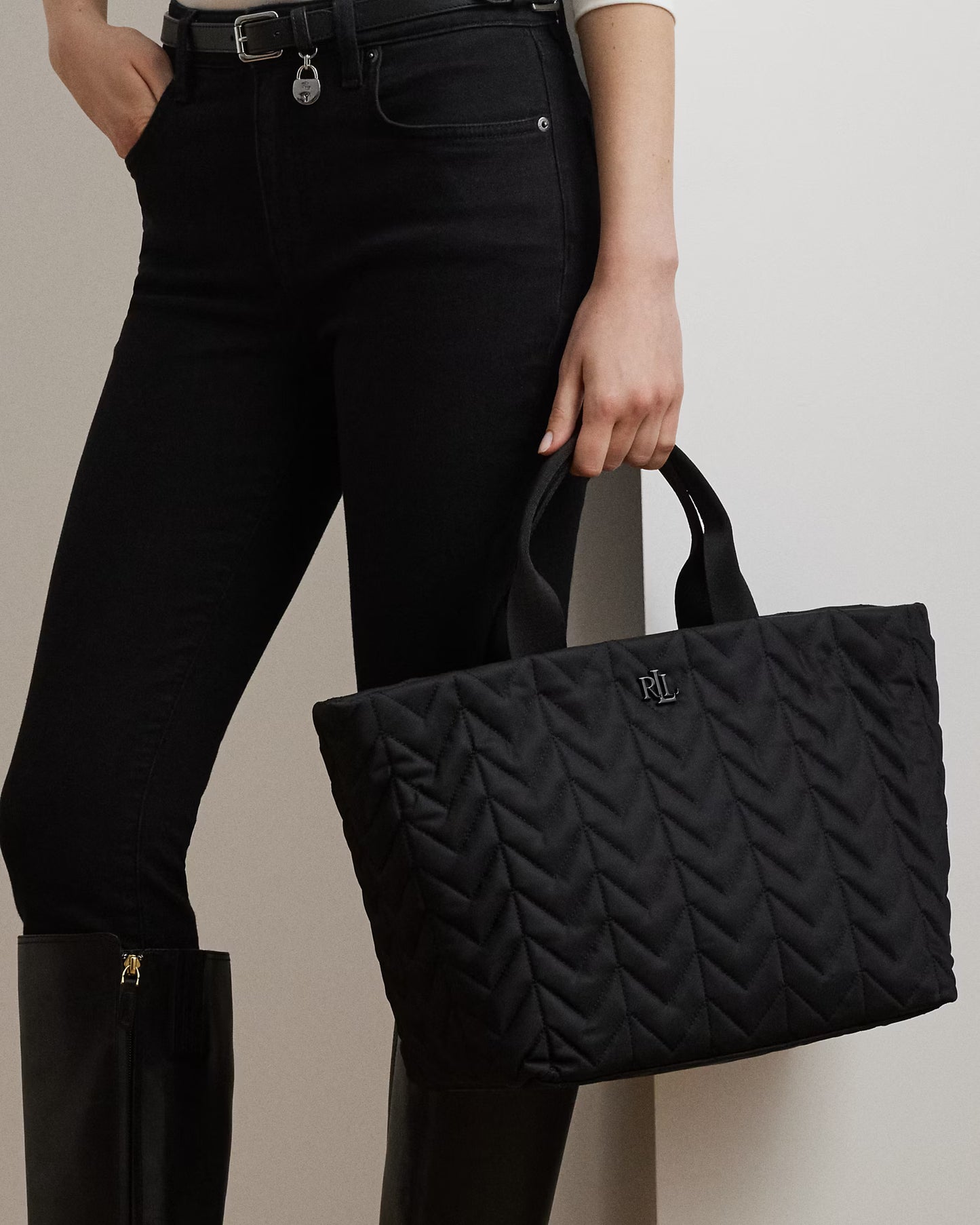 Borsa Tote Stevie XL Nera o Cammello trapuntata con cerniera