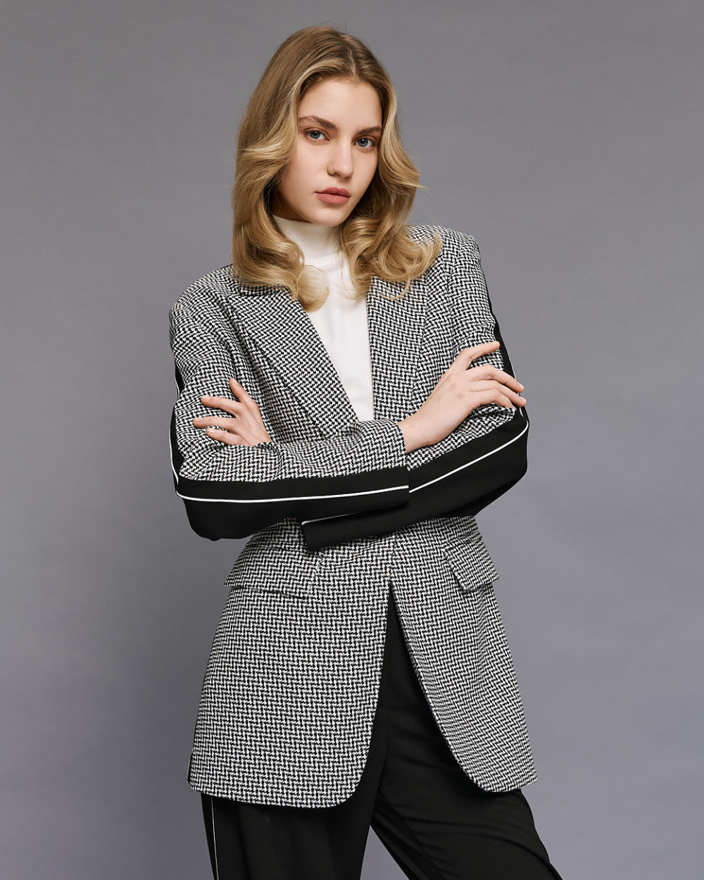 Giacca a Blazer pied-de-poule con dettagli piping