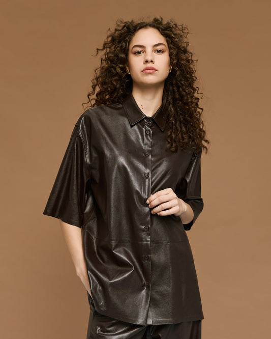 Camicia a maniche corte in pelle vegana