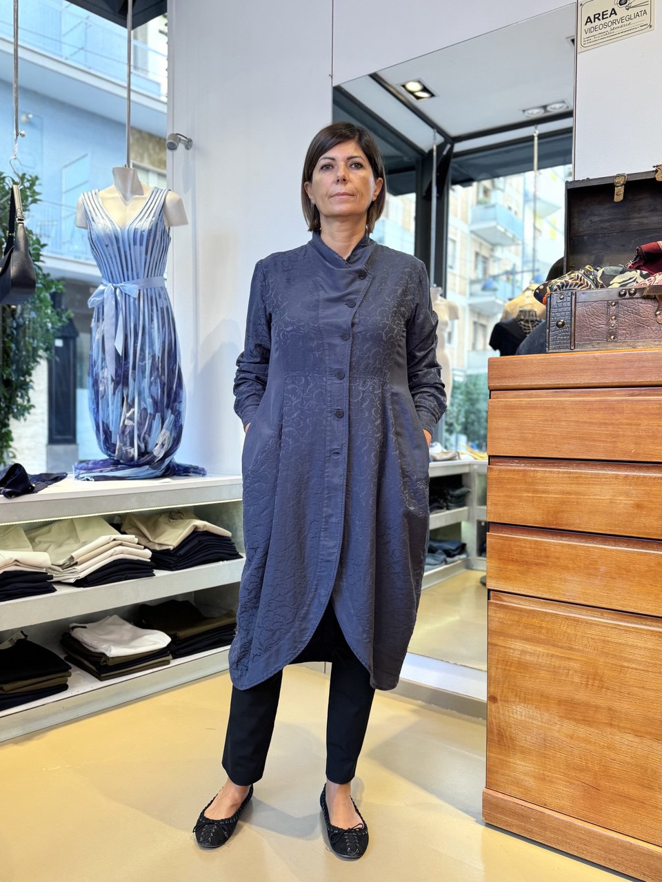 Blusa in cotone operato - Eleganza e Versatilità