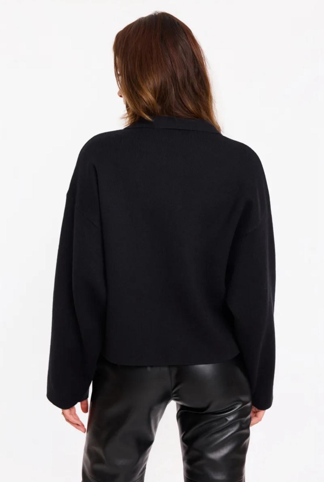 Cardigan in Maglia Avorio o Nero a Giacca con Bottoni Oro