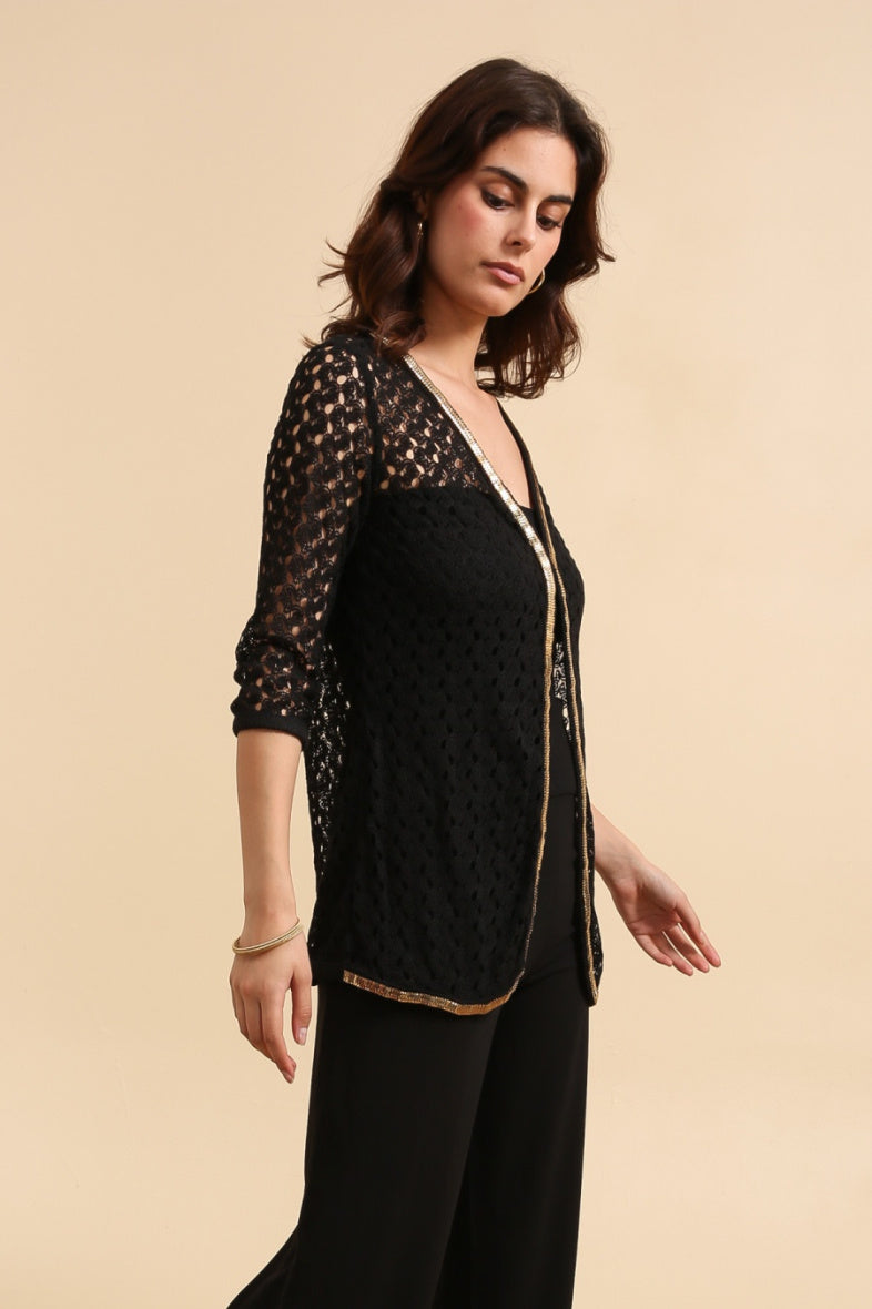 Cardigan in maglia nero crochet con dettaglio dorato