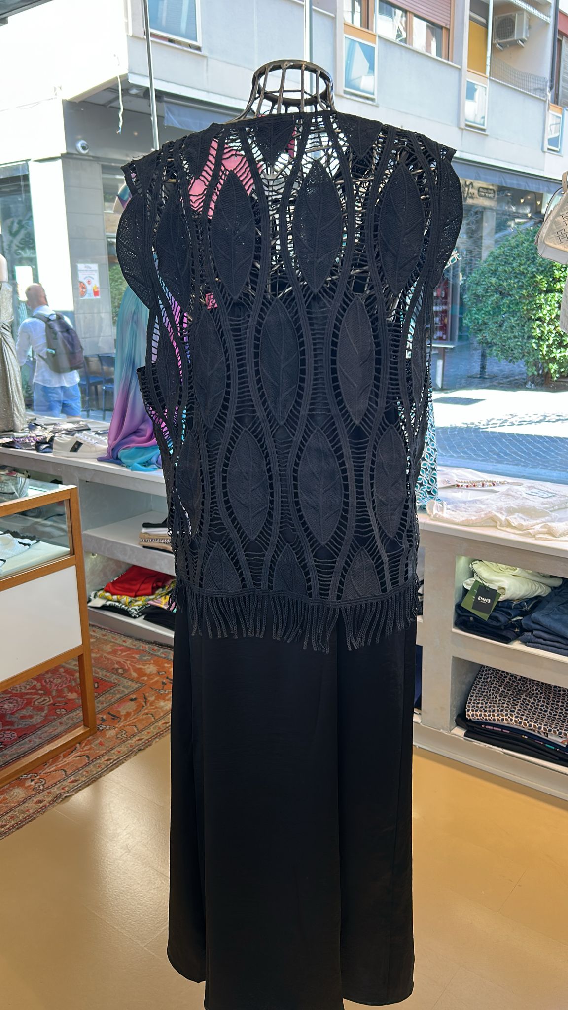 Abito in Raso con Gilet in Pizzo Macramè