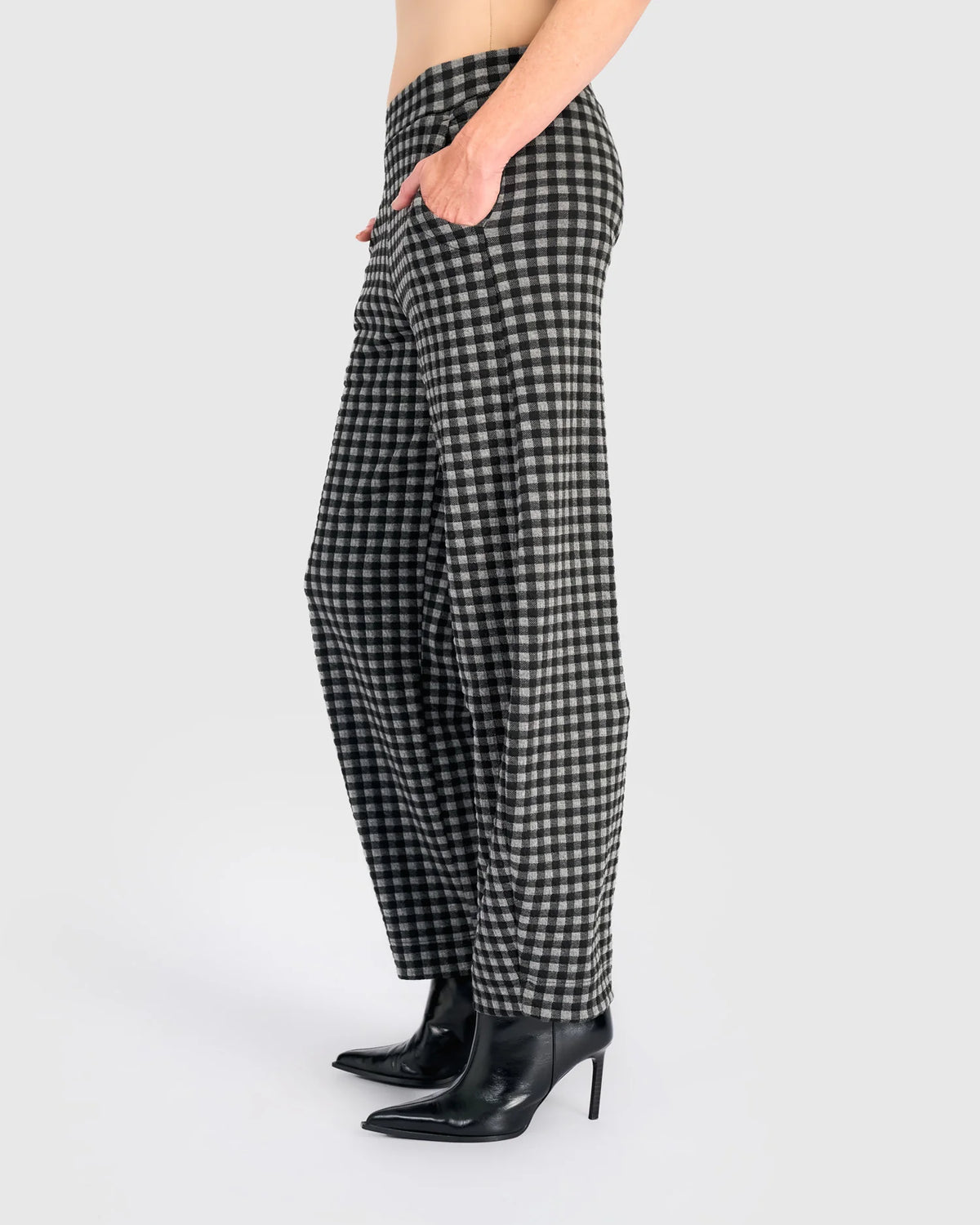 Pantaloni a Slim Barrel fantasia a quadri