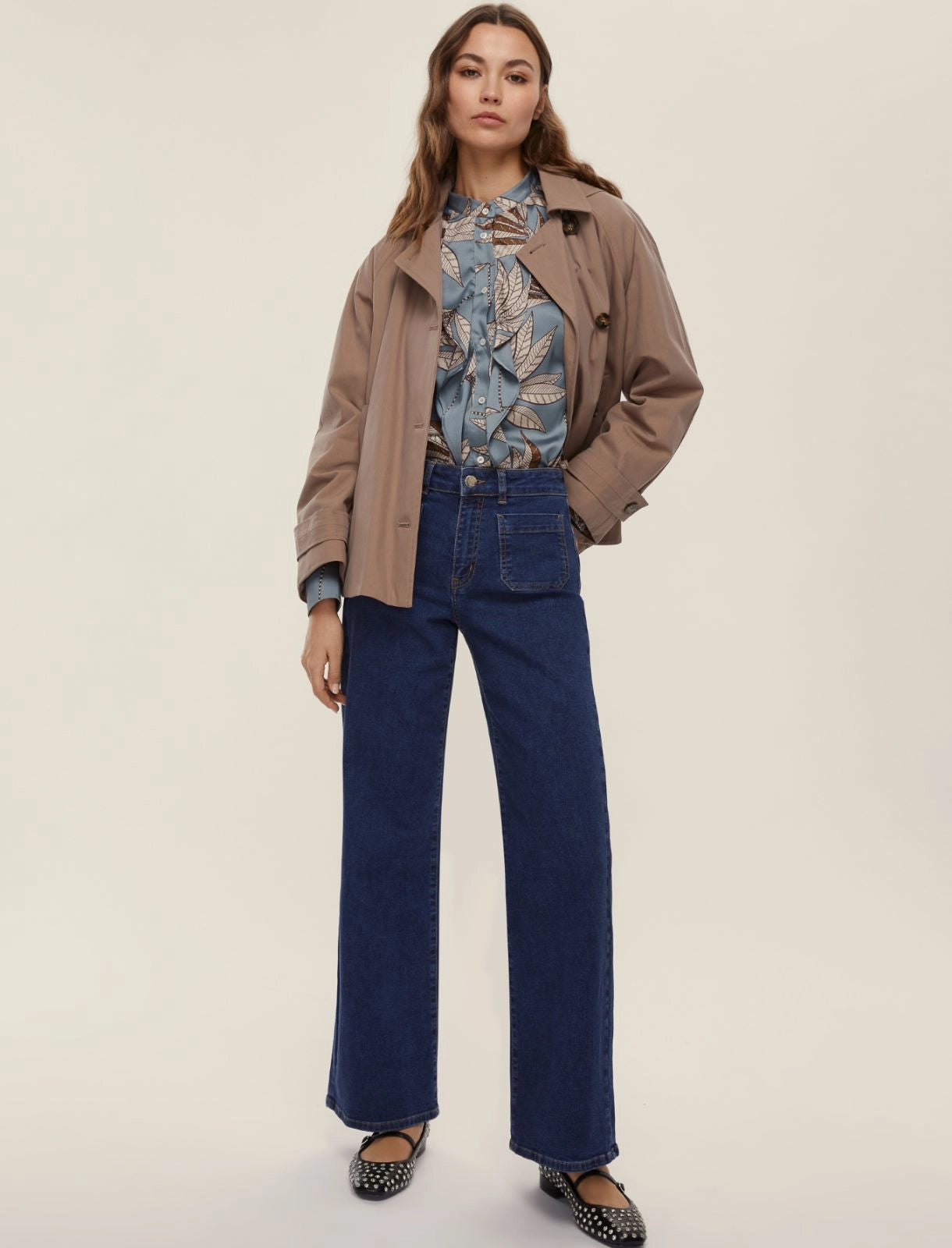 Jeans gamba dritta con tasche applicate - BLU MEDIO