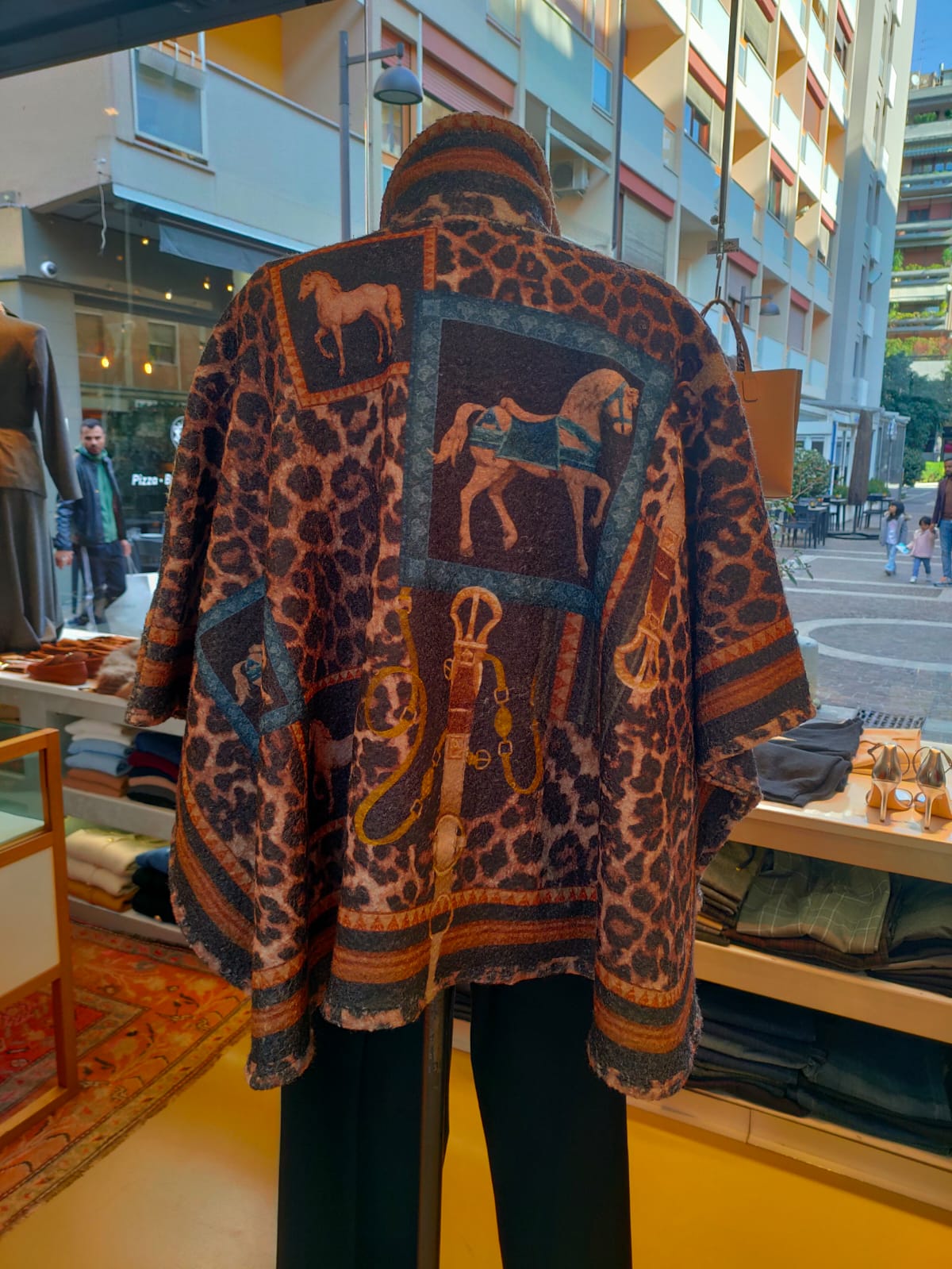 Mantella " Wild Equestrian"