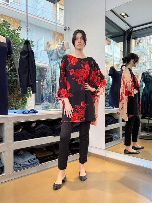 Blusa oversize in viscosa in tessuto operato in stampa floreale
