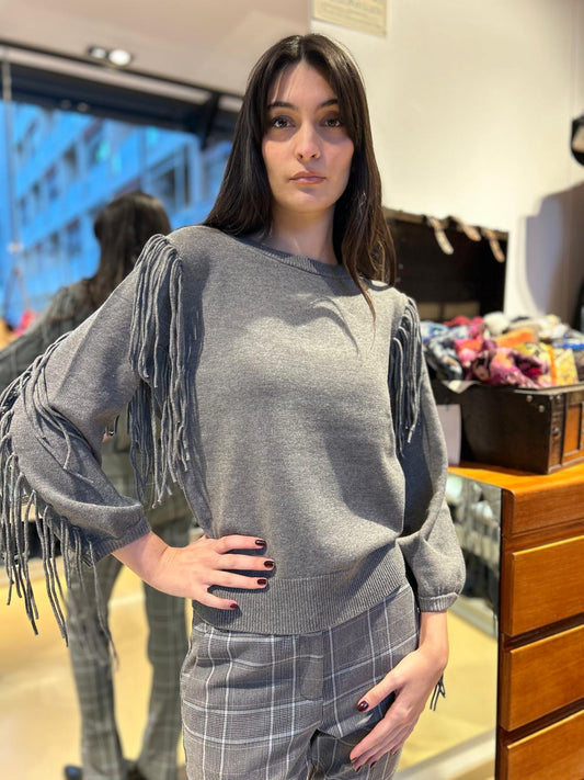 Maglia cropped nera o grigia con frange