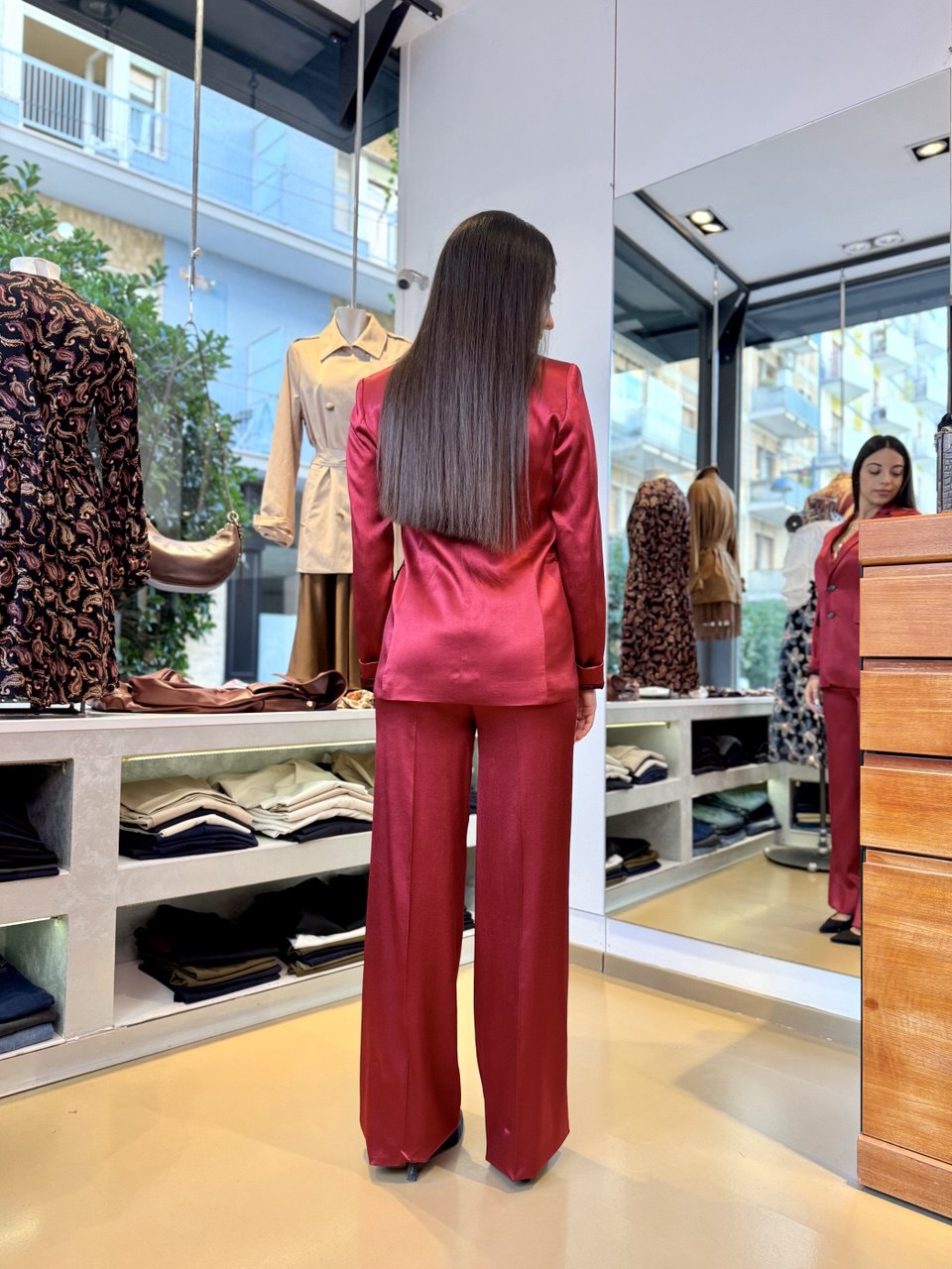 Tailleur pantalone in raso bordeaux - 3 pezzi