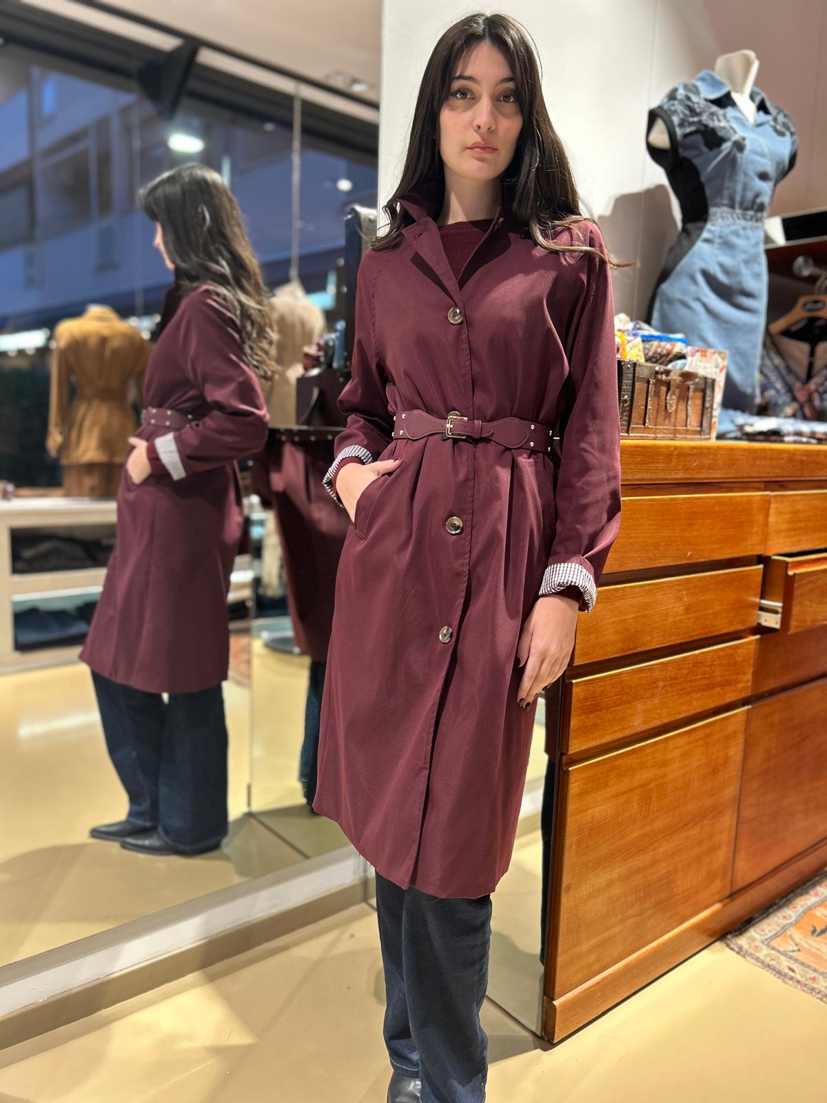 Trench Coat Stile Vintage Bordeaux