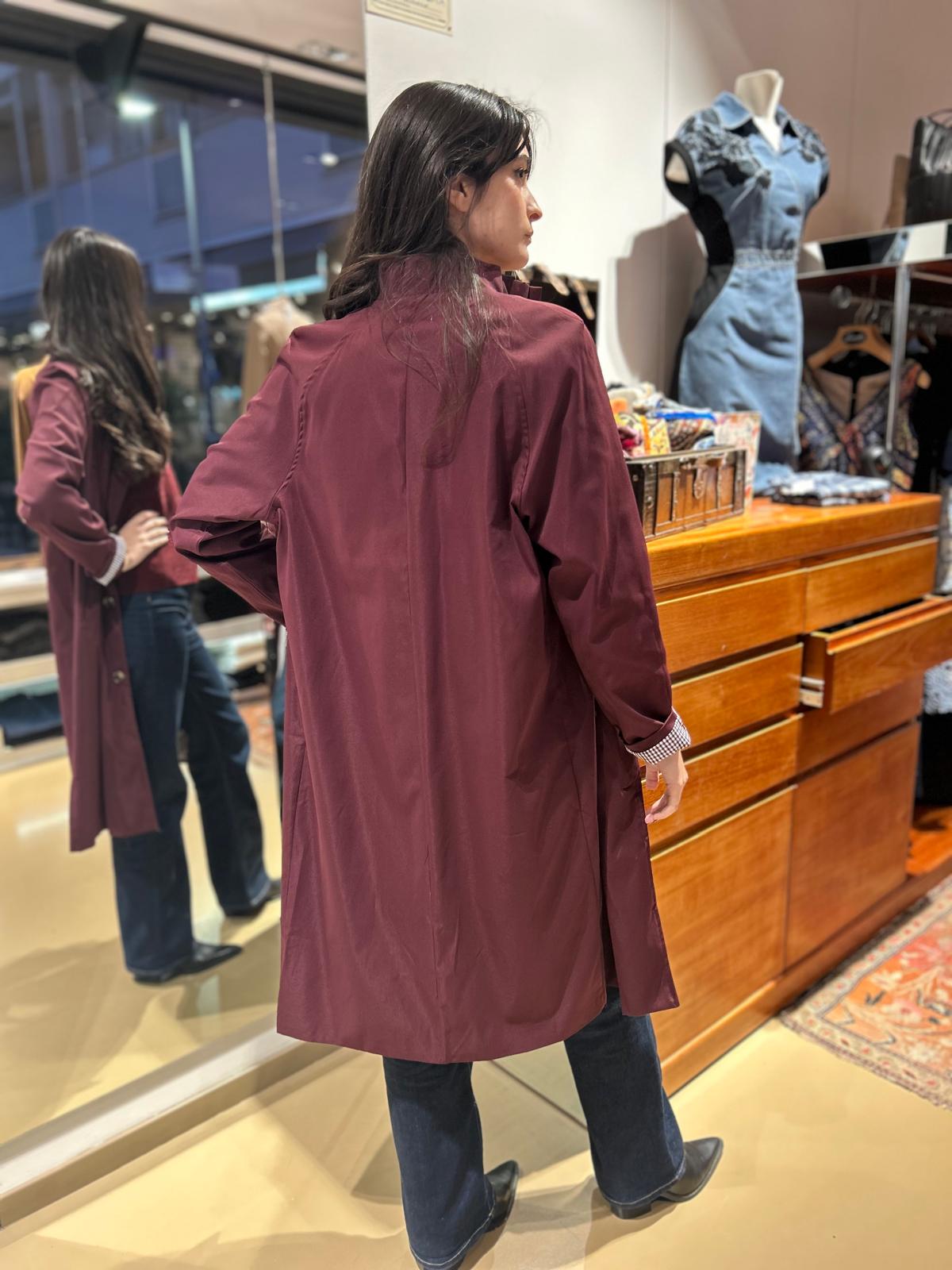 Trench Coat Stile Vintage Bordeaux