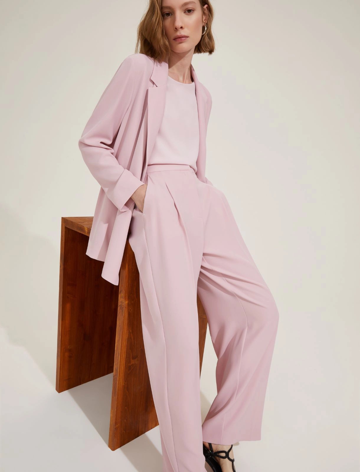 Tailleur pantalone rosa pastello