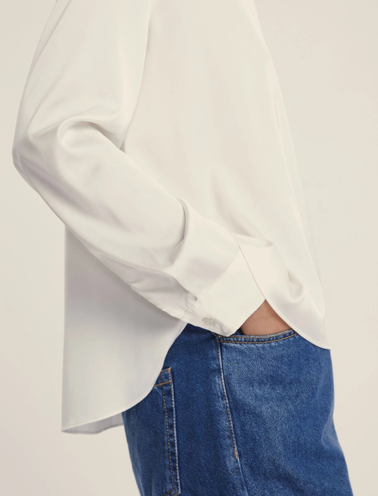 Blusa in raso stretch - Beige, Bianco o Ciclamino