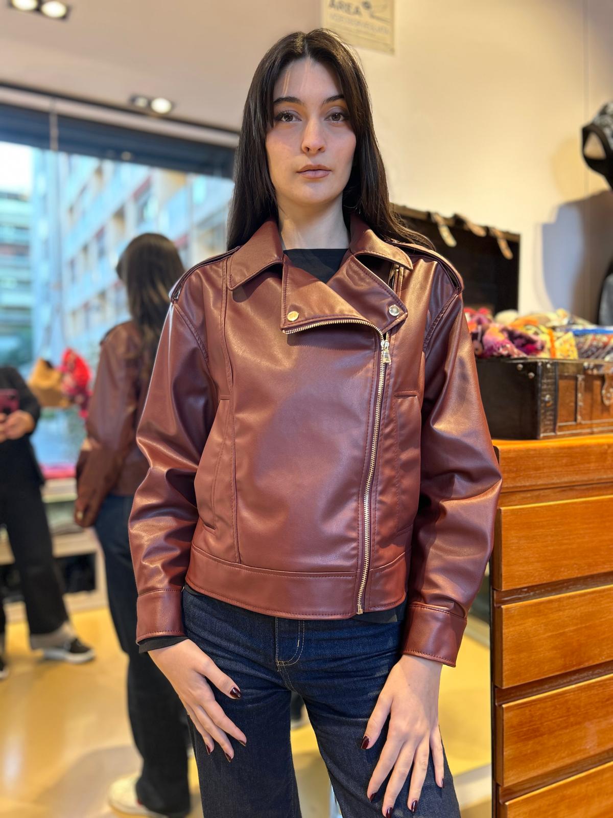 Giacca Biker Oversize in Pelle Vegana - Nera o Bordeaux
