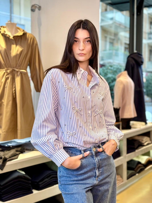 Camicia a righe con collo di pizzo