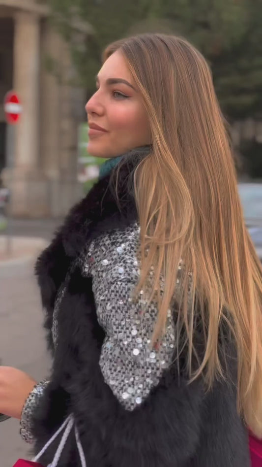Pelliccia finta oversize con paillettes argentate