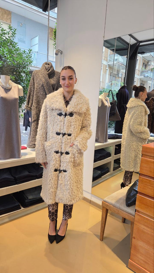 Cappotto Stile Montgomery in Finta Pelliccia di Astrakan