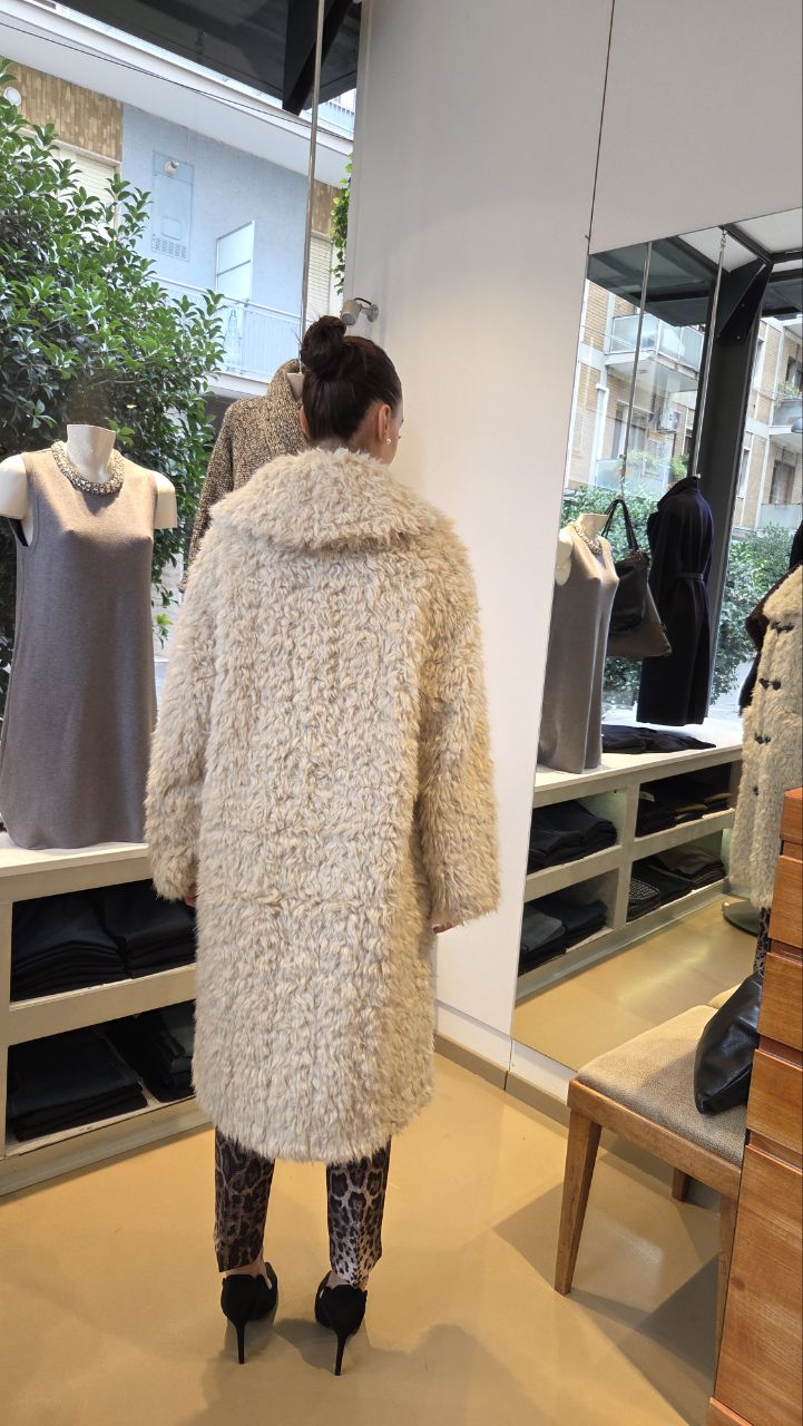 Cappotto Stile Montgomery in Finta Pelliccia di Astrakan