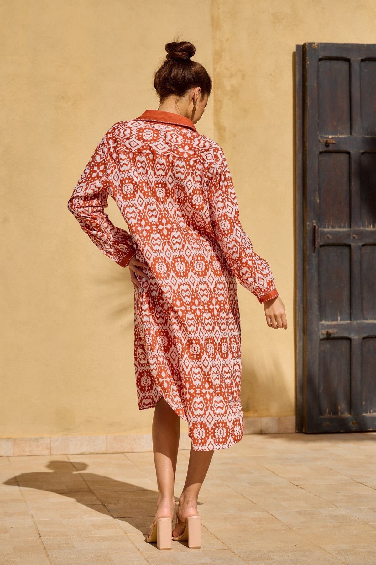 Abito camicia corto in mussola di cotone stampato - Turchese, Arancio o Nero