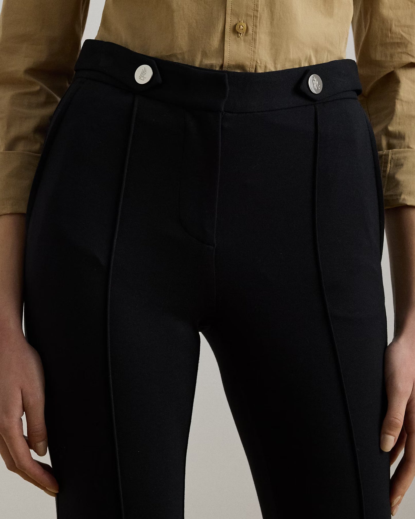 Pantaloni in doppio jersey con leggera zampa