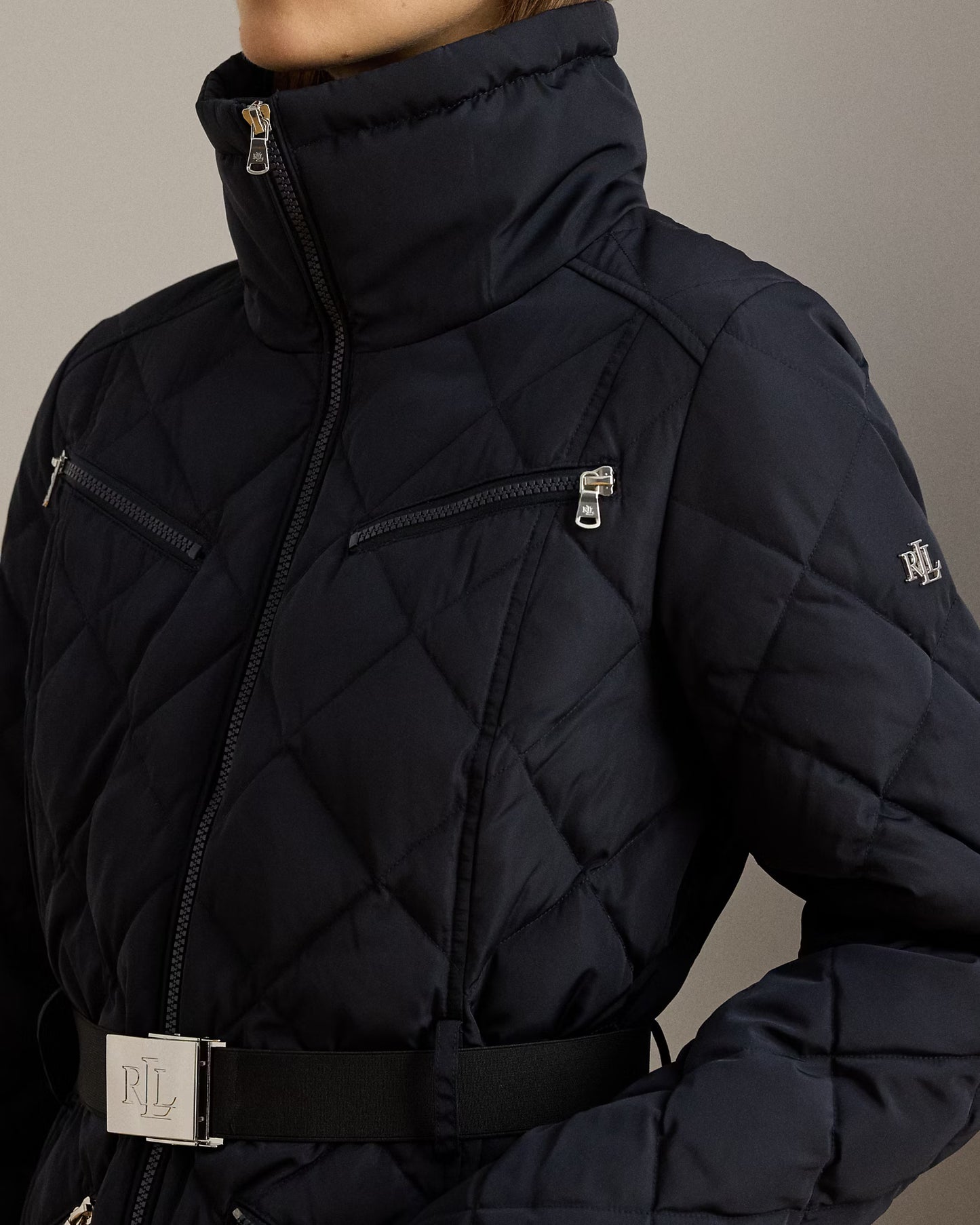 Piumino corto blu con collo ecologico staccabile