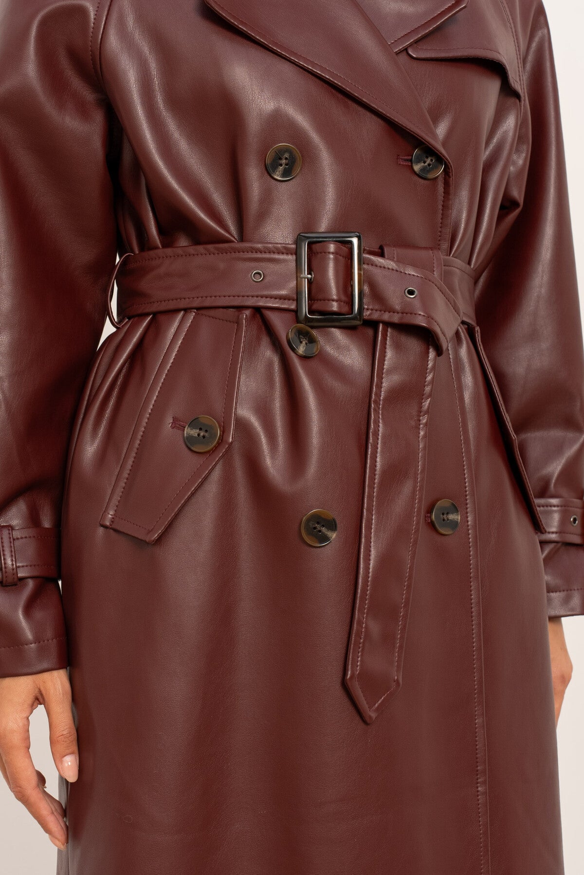 Trench lungo in pelle vegana