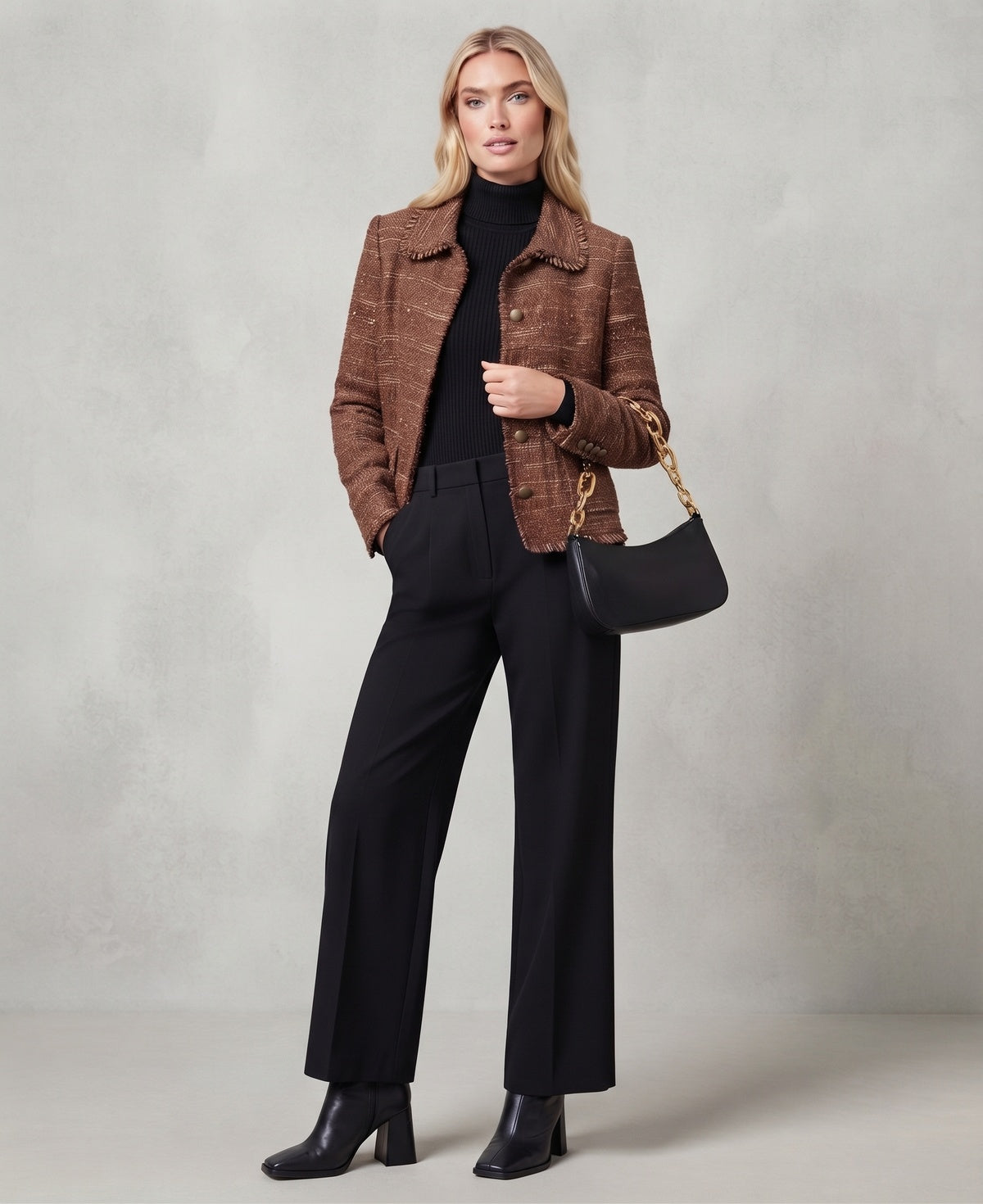 Giacca Corta in Tessuto Maglia Tweed e Profili Sfrangiati