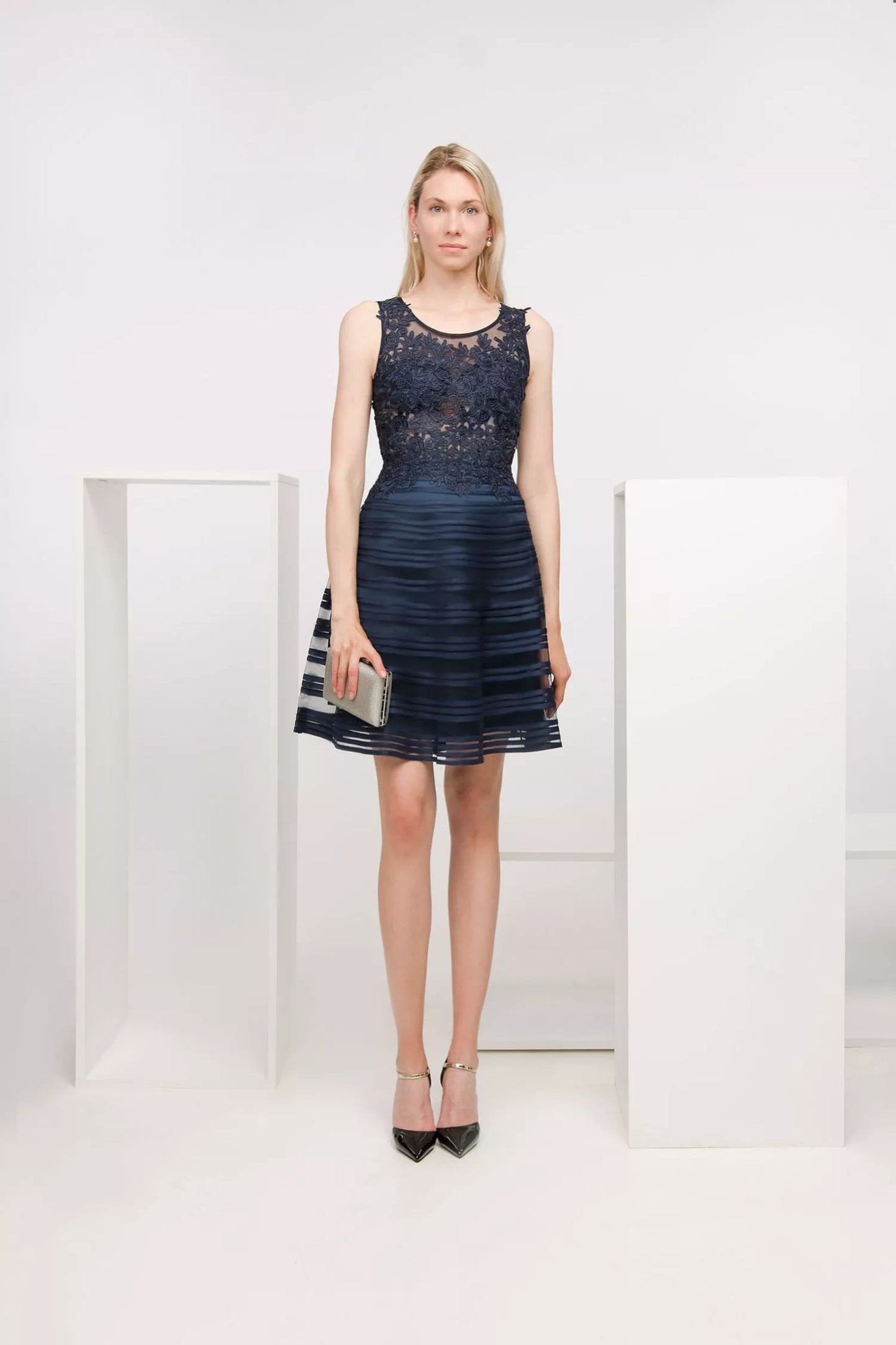 Abito blu in tulle e raso