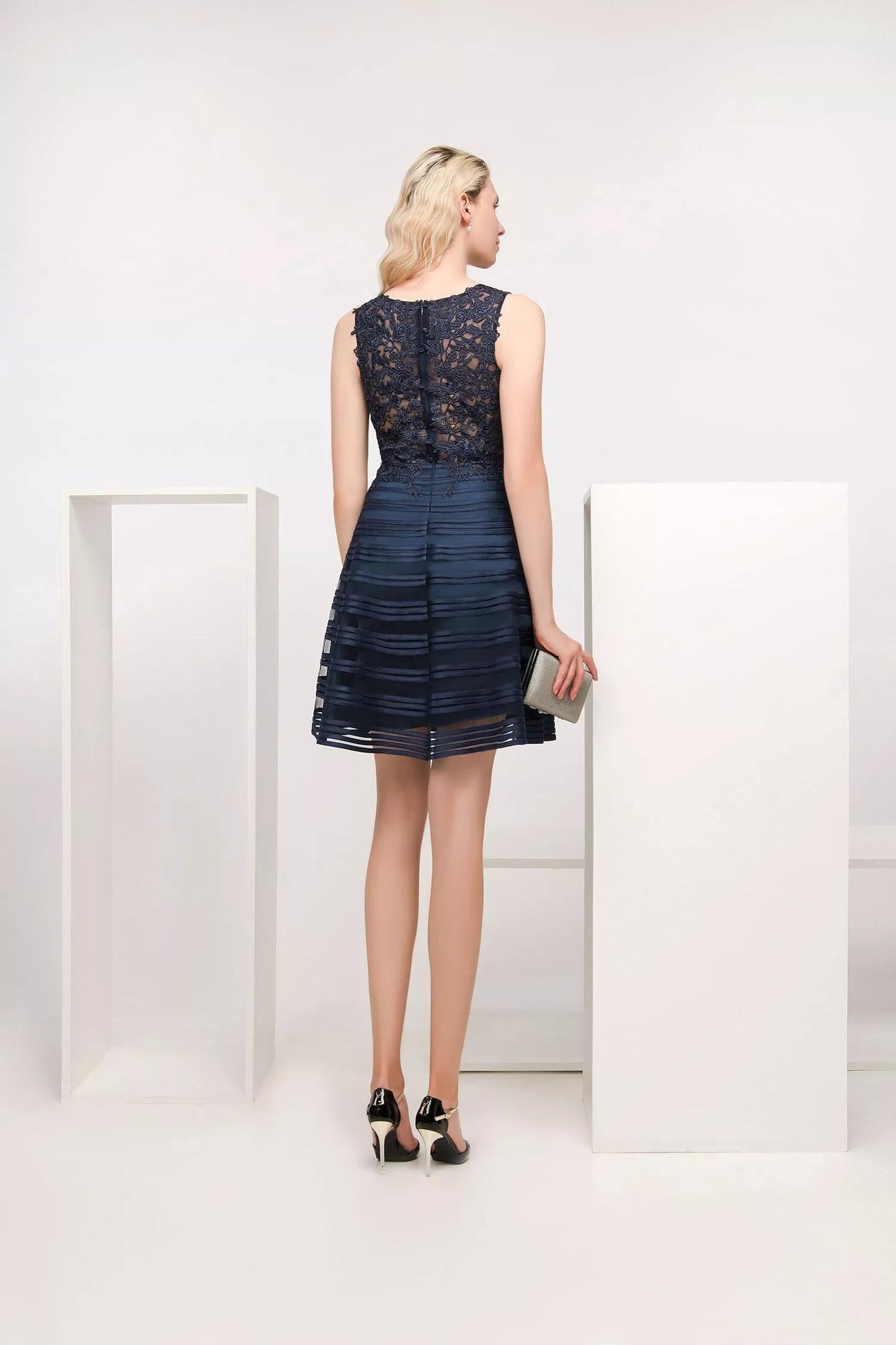 Abito blu in tulle e raso