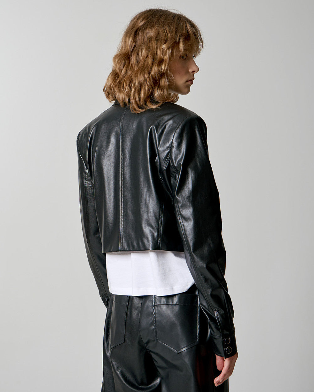 Blazer Cropped in Ecopelle Nera