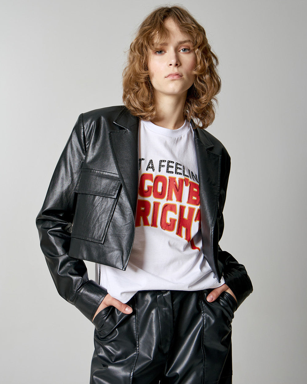 Blazer Cropped in Ecopelle Nera