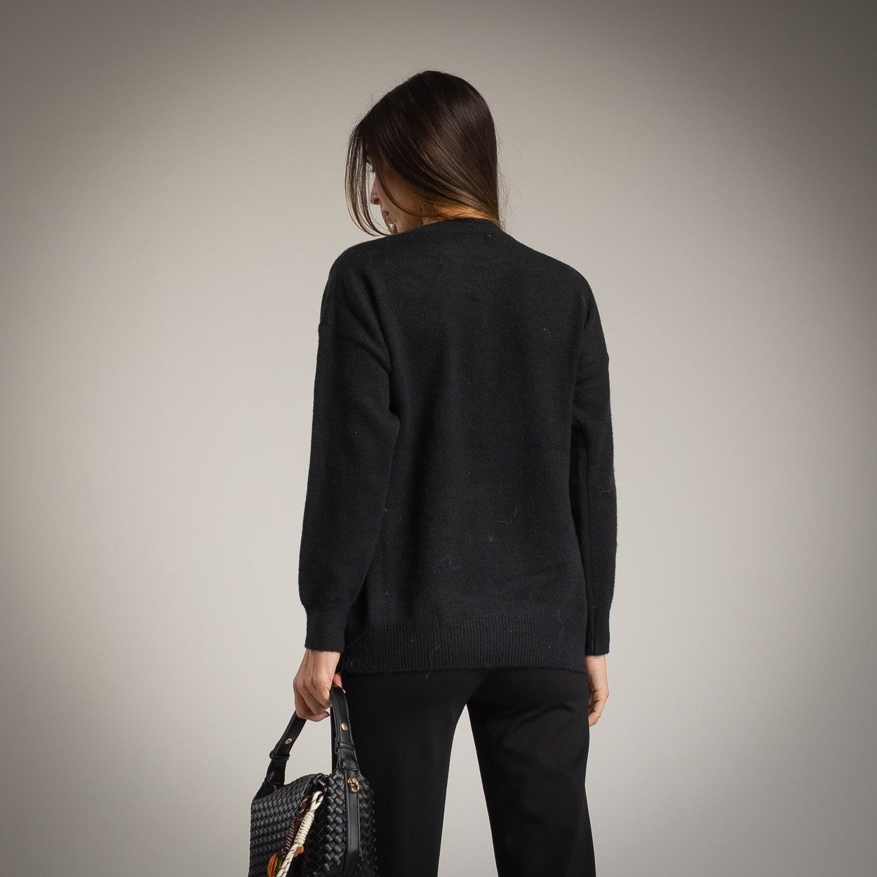 Maglia Ricamata – Romanticismo e Stile Boho-Chic