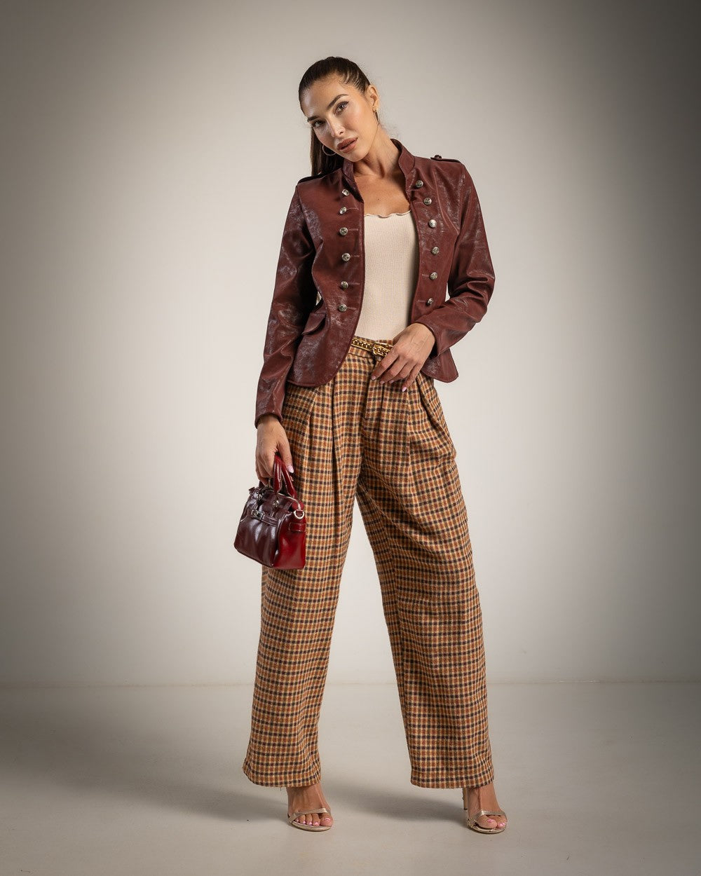 Giacca Stile Militare in Ecopelle Bordeaux con Bottoni Araldici