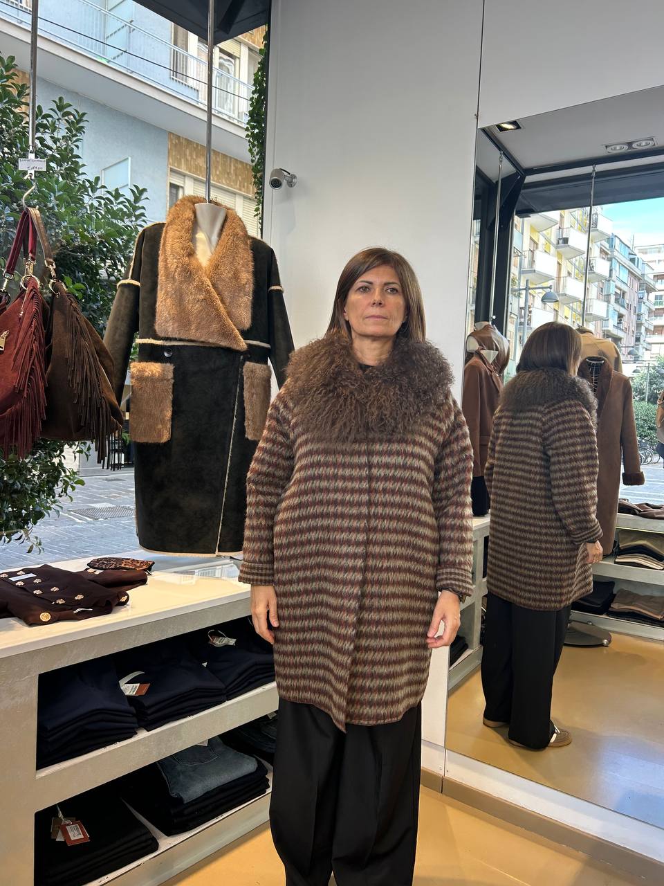 Cappottino in Tessuto Double con Collo in Mongolia Staccabile - Celeste Polvere,  Bordeaux