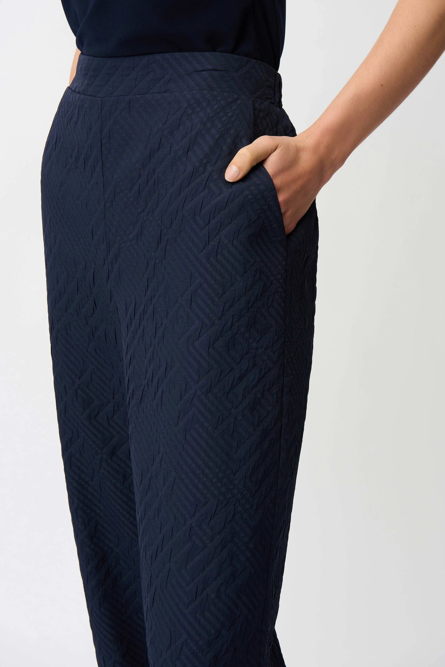 Pantalone a gamba larga con texture geometrica jacquard