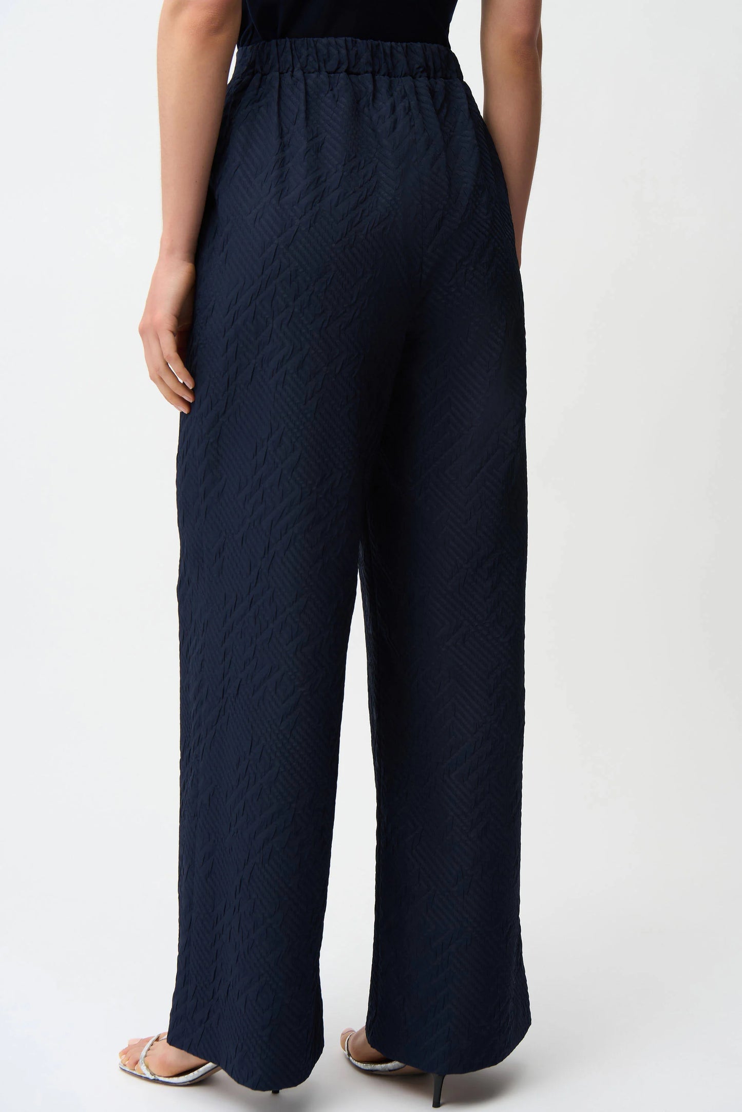 Pantalone a gamba larga con texture geometrica jacquard