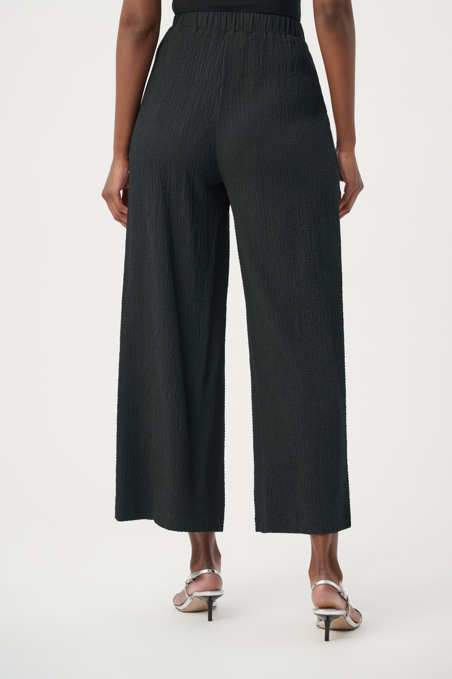 Pantaloni Crop a Gamba Larga in Tessuto Strutturato