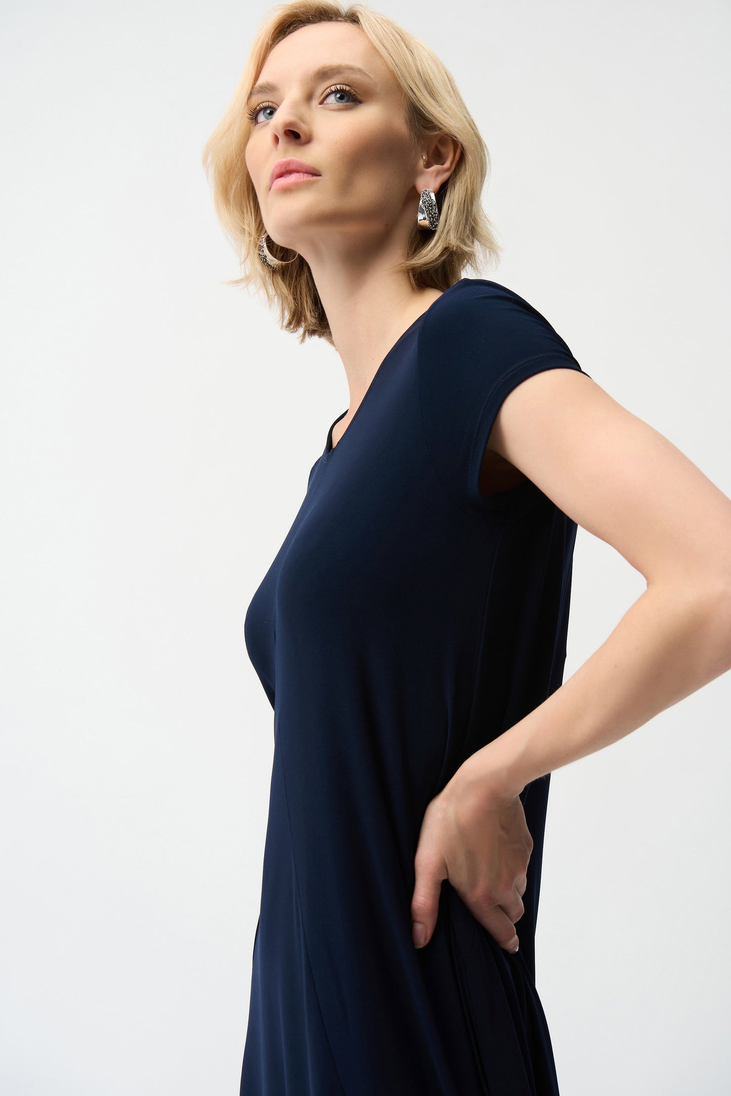 Abito Blu cocoon in jersey con scollatura rotonda