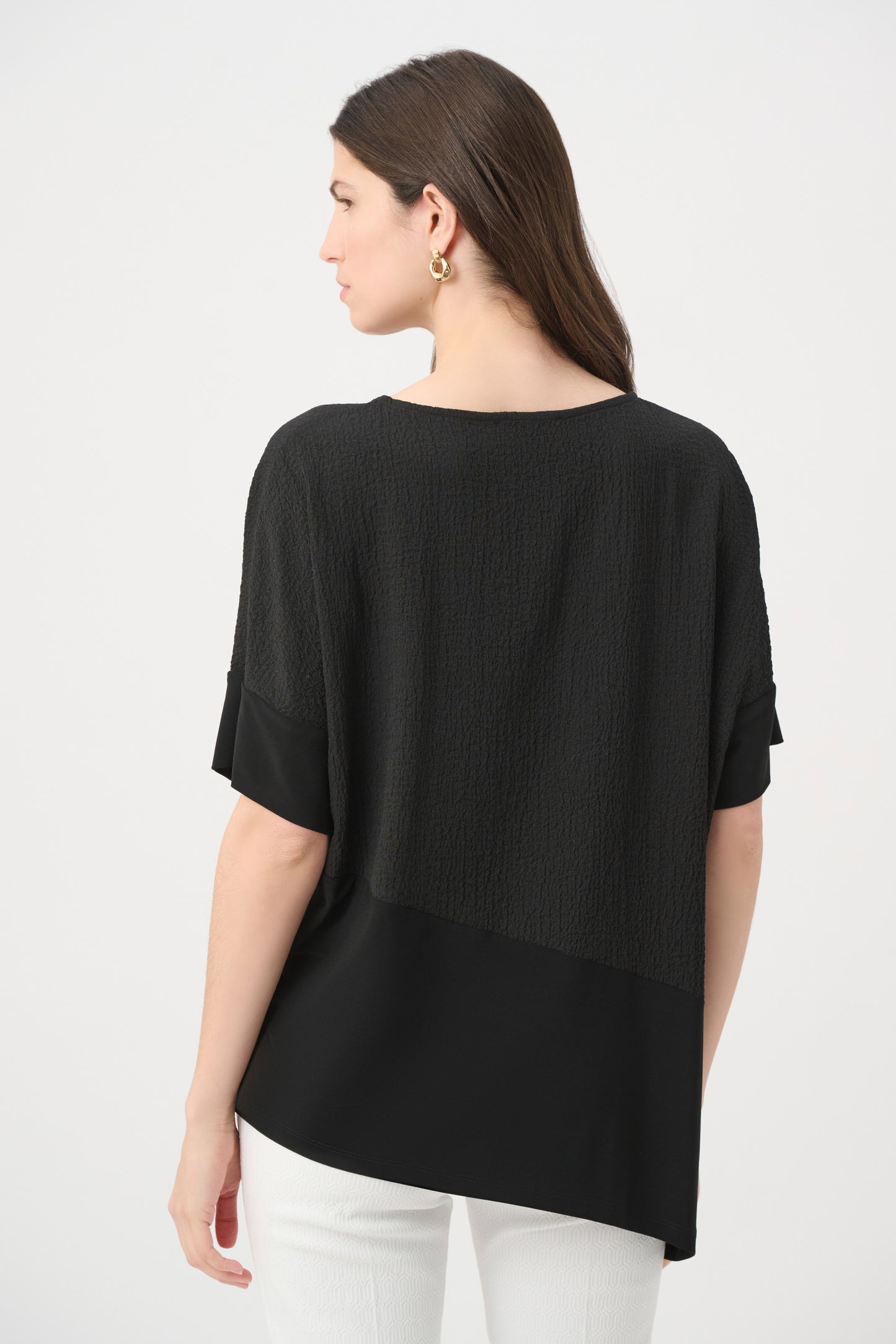 Camicia asimmetrica in seersucker e maglia effetto seta - Bianca o Nera