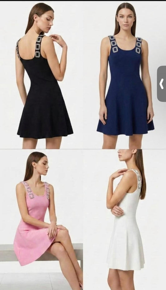 Abito in Maglia con Gonna Svasata e Spalline con Studs - Rosa o Bianco